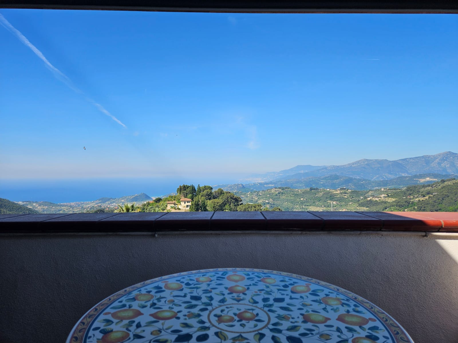 vista mare fino a Montecarlo